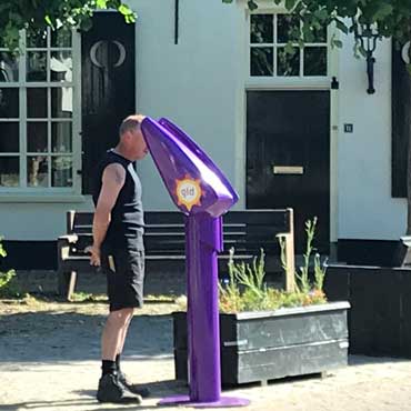 Zomer in Gelderland praatpaal in Batenburg